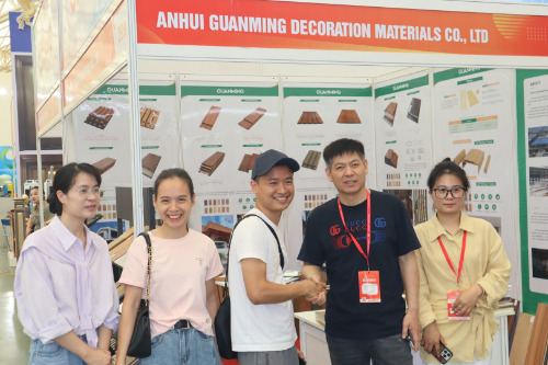 Vietbuild Hanoi 2026-Guanmingdeco team and visitors